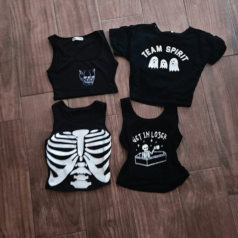 Black Graphic Crop Tops Set - Picture 1 of 2